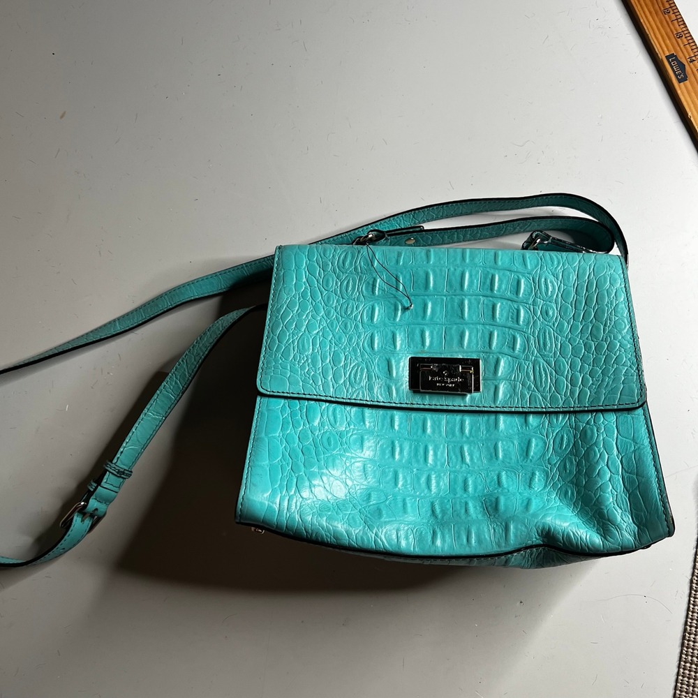 Kate‎ Spade Turquoise Blue Croc Embossed Leather Crossbody Bag Turn Lock Purse